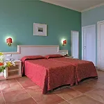 Belvedere Hotel 4*